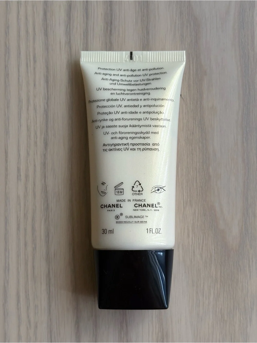 CHANEL Sublimage Primer Tube in Cream & Black